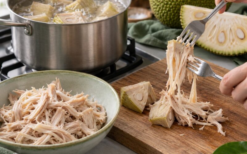 How to Cook Jackfruit So It Shreds: Easy Vegan Method 2026